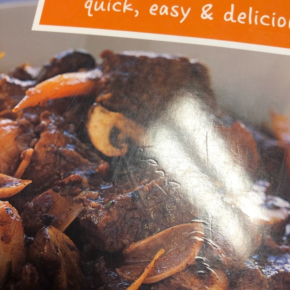 Slow Cooker Meals In Minutes Quick, Easy & Delicious Recipes Cookbook - Picture 6 of 6